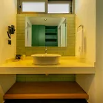 Nakas Hotel