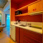 Nakas Hotel *