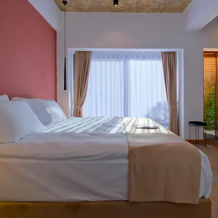 Nakas Hotel