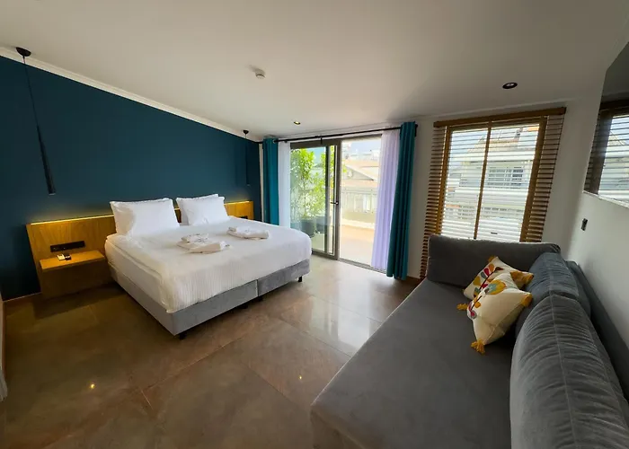 Nakas Otel *